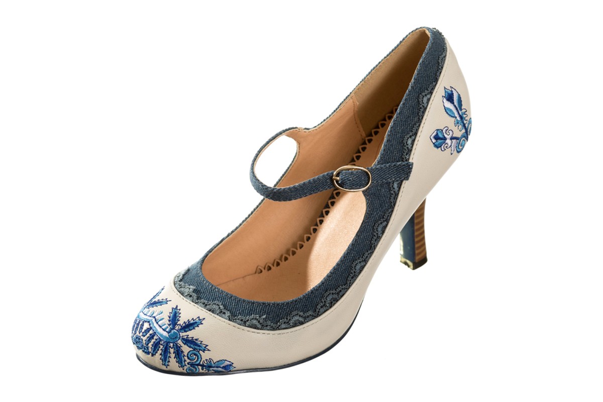 blue mary jane pumps