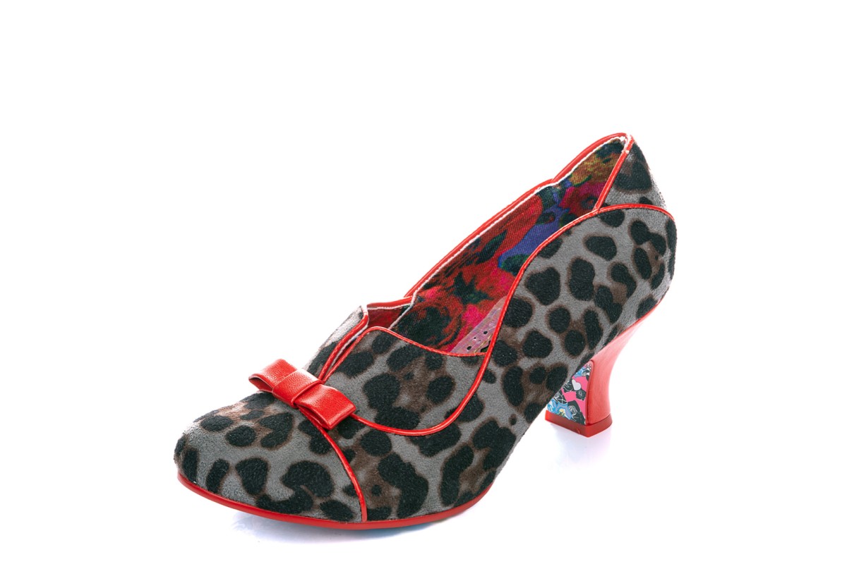 red leopard shoes