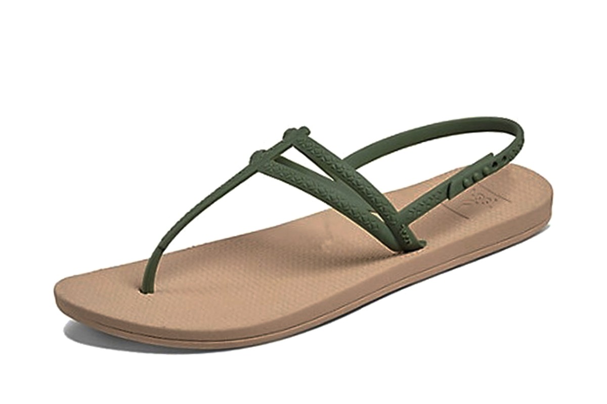 reef escape lux flip flops